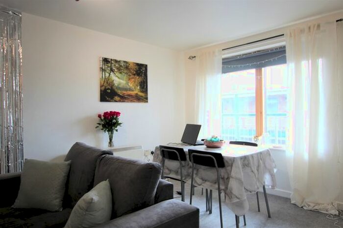 2 Bedroom Flat To Rent In Parrish View, City Centre, Newcastle Upon Tyne, NE1