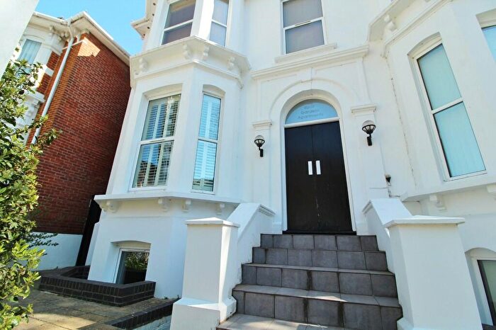 2 Bedroom Apartment To Rent In Clarence Road, Southsea, PO5