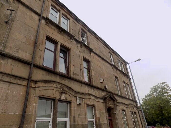 2 Bedroom Flat To Rent In Greenock Road, Paisley, Renfrewshire, PA3
