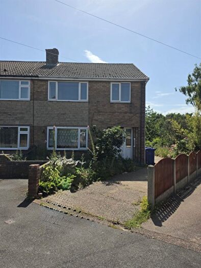 3 Bedroom Semi-Detached House For Sale In St. Margarets Avenue, Barnburgh, Doncaster, DN5