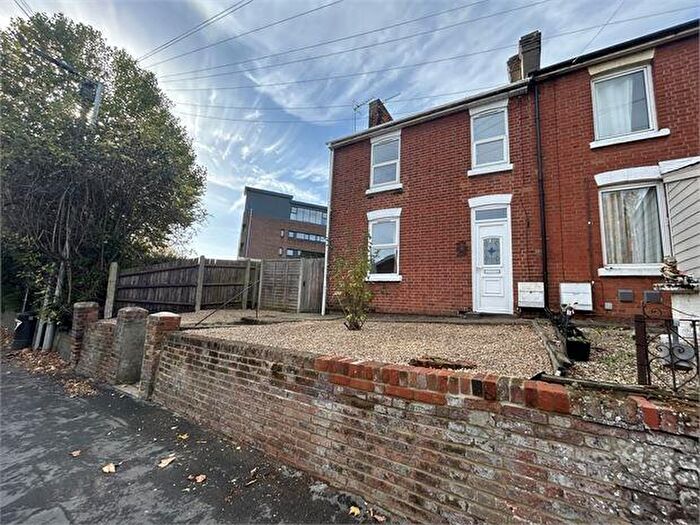 2 Bedroom End Of Terrace House To Rent In Bergholt Road, Colchester, Essex., CO4