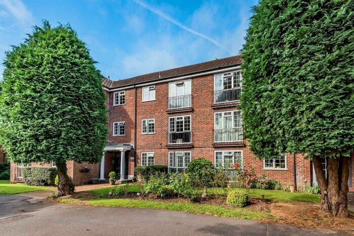 1 Bedroom Apartment To Rent In Lower Cookham Road, Maidenhead, SL6