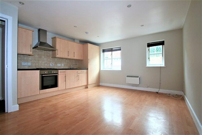 1 Bedroom Flat To Rent In Downs Road, Luton, LU1