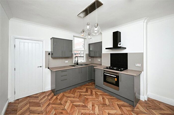 3 Bedroom Terraced House For Sale In Harrington Street, Mansfield, Nottinghamshire, NG18