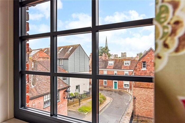2 Bedroom Apartment For Sale In East Row, Chichester, West Sussex, PO19
