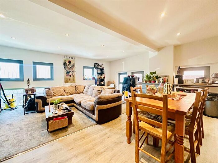 2 Bedroom Apartment To Rent In The Library, Nottingham, NG3