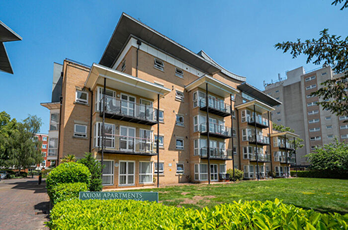 2 Bedroom Apartment For Sale In Sparkes Close, Bromley, BR2