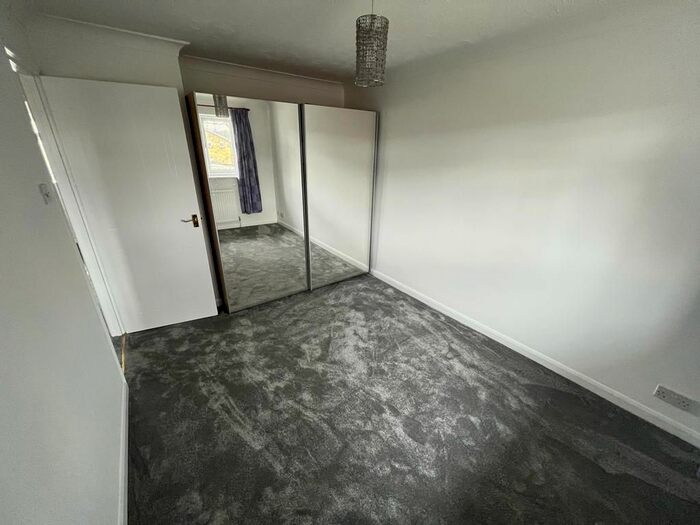 3 Bedroom Property To Rent In Gainsborough Road, Hayes, UB4