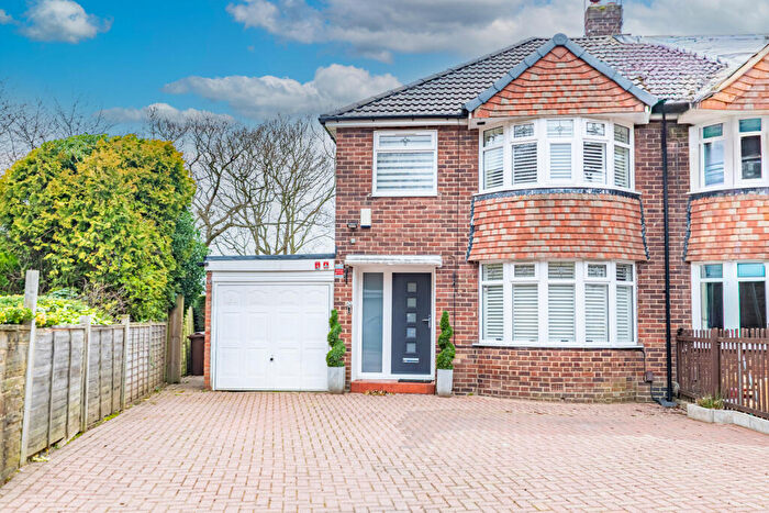 3 Bedroom Semi Detached House For Sale In Meadow Valley, Alwoodley, Leeds, LS17