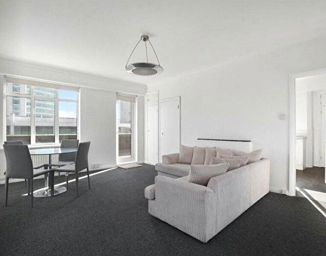 2 Bedroom Apartment To Rent In Warren Court, Euston Road, NW1