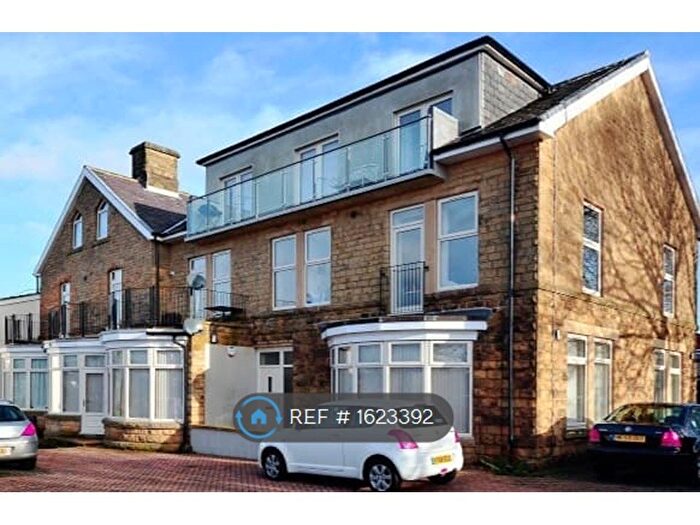 3 Bedroom Flat To Rent In Derbyshire Lane, Sheffield, S8