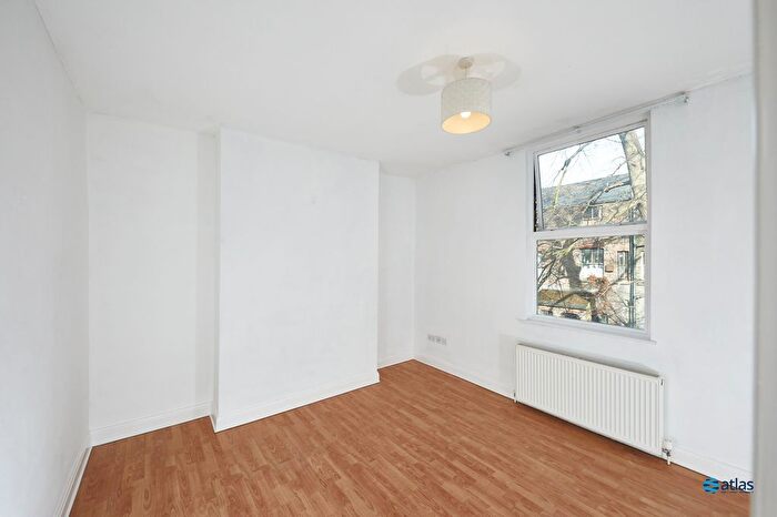 1 Bedroom Flat For Sale In Mannering Road, Aigburth, L17