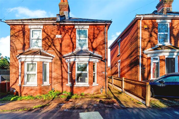 3 Bedroom Semi Detached House For Sale In Tremona Road, Southampton, Hampshire, SO16