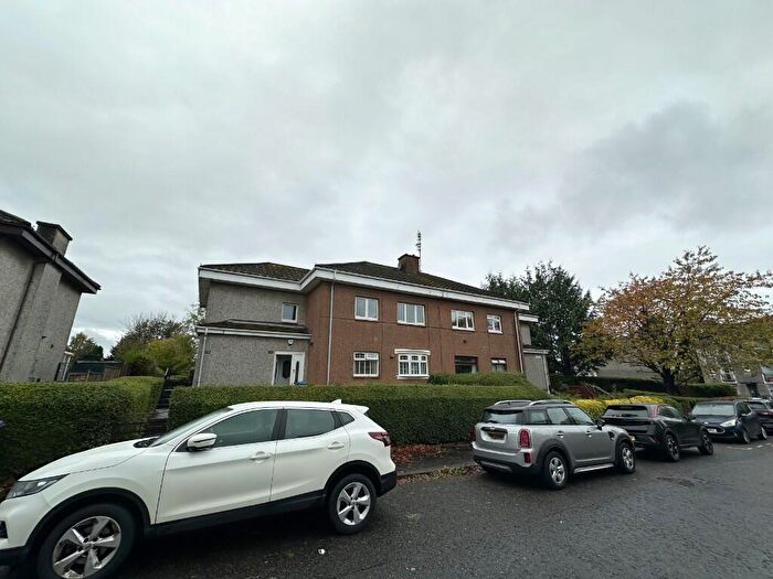 3 Bedroom Flat To Rent In Prosen Street, Glasgow, G32