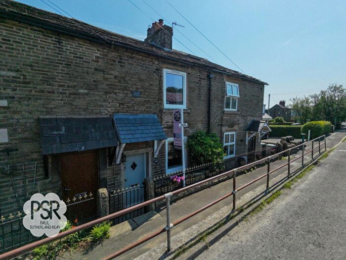 3 Bedroom Terraced House For Sale In Buxton Road, Furness Vale, SK23