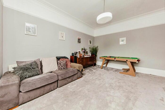 6 Bedroom Terraced House For Sale In Longton Road, Stoke-on-Trent, ST4