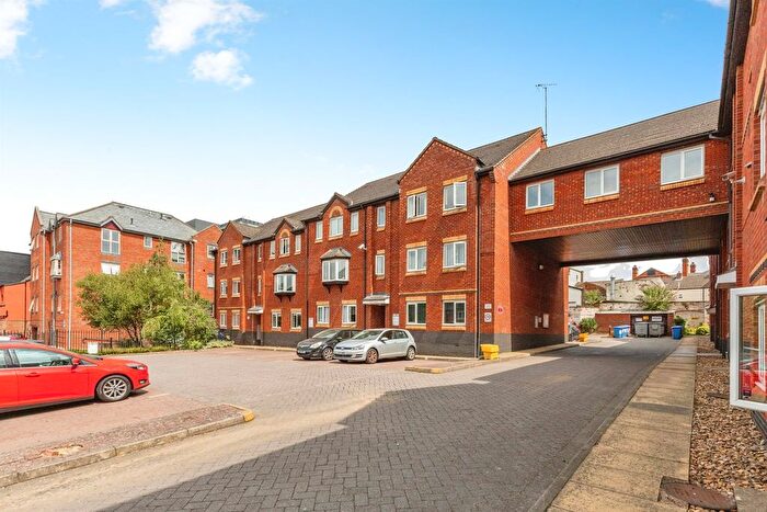1 Bedroom Flat For Sale In Lahnstein Court, Kettering, NN16