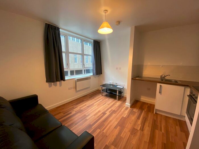 2 Bedroom Apartment To Rent In Clyde Court, Erskine Street, LE1