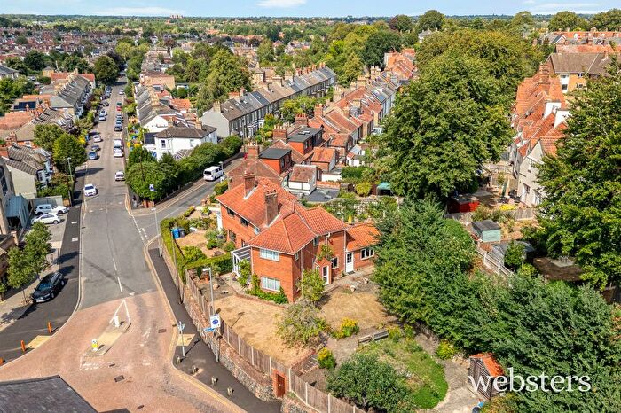 3 Bedroom Semi Detached House For Sale In Park Lane, Norwich, NR2