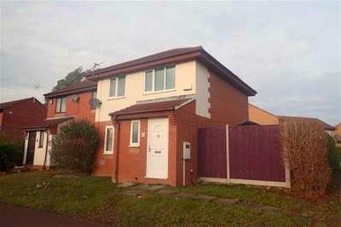3 Bedroom Semi-Detached House To Rent In Monro Avenuecrown Hill, Milton Keynes, MK8