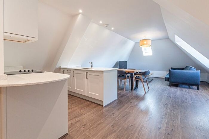 1 Bedroom Flat To Rent In Cumnor Hill, Cumnor, Oxford, OX2