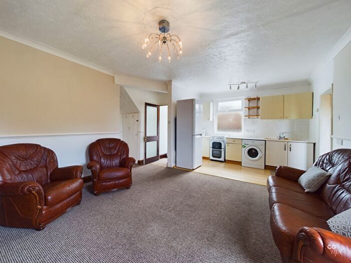 2 Bedroom Flat To Rent In Milner Road, Brighton, BN2