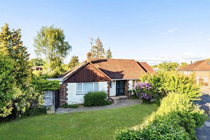 3 Bedroom Detached Bungalow For Sale In Oaklands Drive Wokingham, Berkshire, RG41