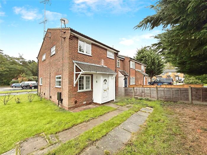 1 Bedroom Terraced House For Sale In Crofton Close, Bracknell, Berkshire, RG12
