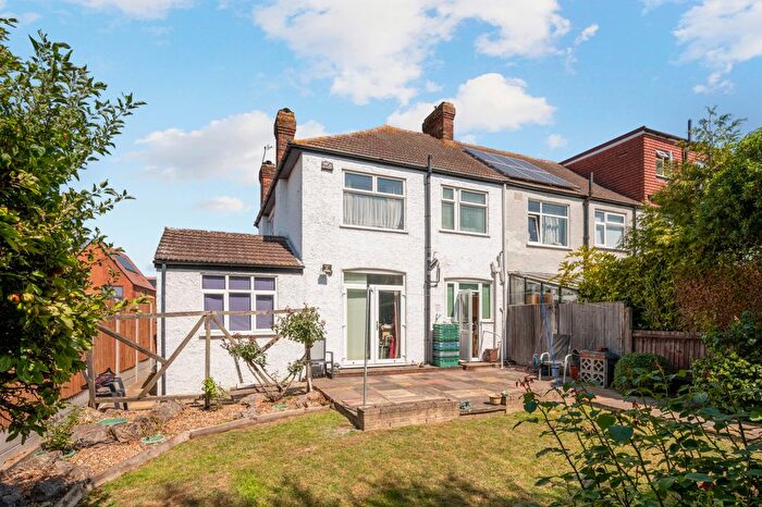 3 Bedroom End Of Terrace House For Sale In Elm Close, Raynes Park, SW20