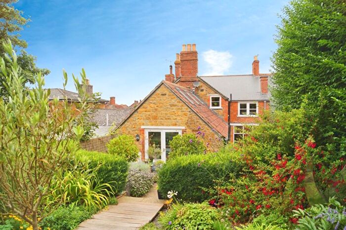 3 Bedroom Apartment To Rent In Fore Street, Castle Cary, BA7