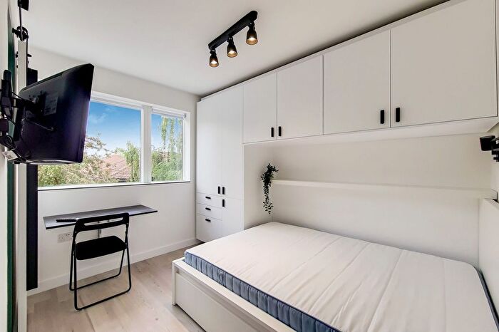 1 Bedroom Property To Rent In Hospital Way, Hither Green, SE13