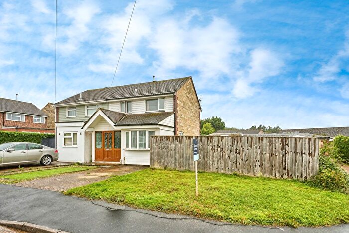 3 Bedroom Semi-Detached House For Sale In Ward Close, Newport, Isle Of Wight, PO30