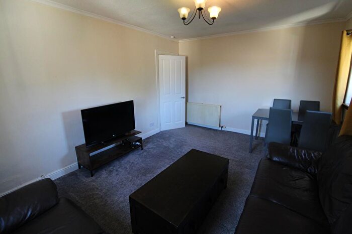 3 Bedroom Flat To Rent In Bedford Road, Top Floor, AB24