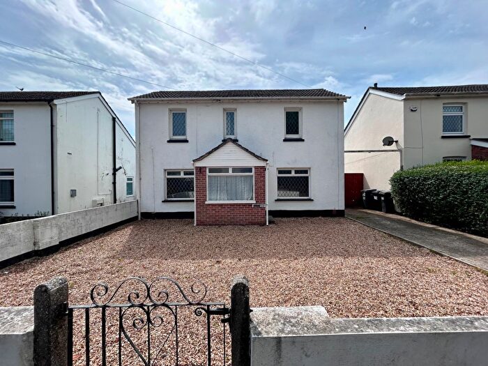 4 Bedroom Detached House For Sale In Windham Road, Boscombe, Bournemouth, BH1
