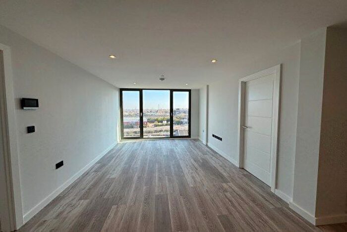 2 Bedroom Flat To Rent In Warwick Street, Birmingham, B12