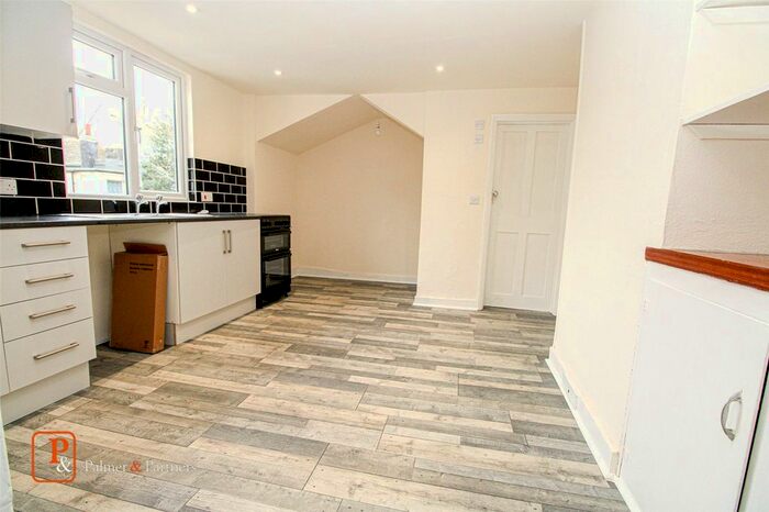 2 Bedroom Maisonette To Rent In Rosemary Road, Clacton-On-Sea, Essex, CO15