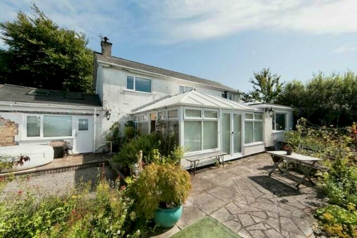 4 Bedroom Detached House For Sale In Rhosgadfan, Caernarfon, LL54