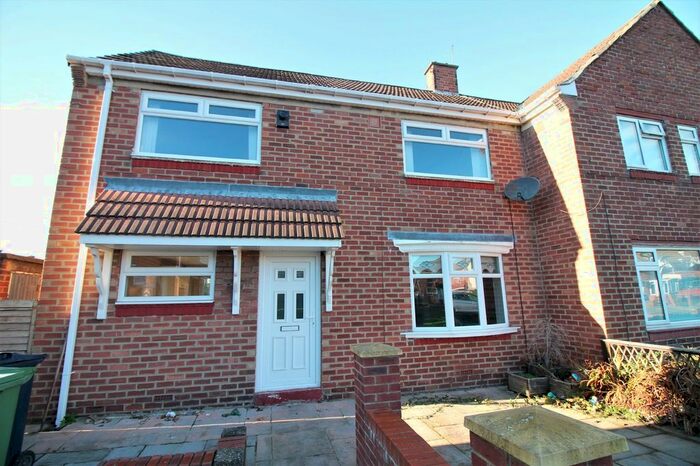 3 Bedroom Semi-Detached House To Rent In Chelmsford, Hylton Castle, Sunderland, SR5