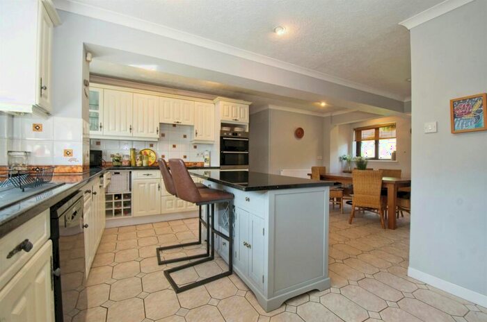 5 Bedroom Detached House For Sale In Glan Creigiau, Groesfaen, Pontyclun, CF72