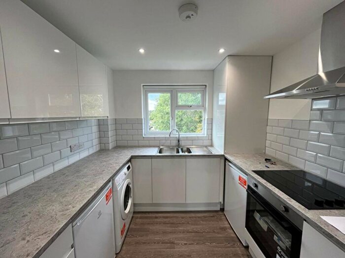 2 Bedroom Flat To Rent In Bewbush, RH11