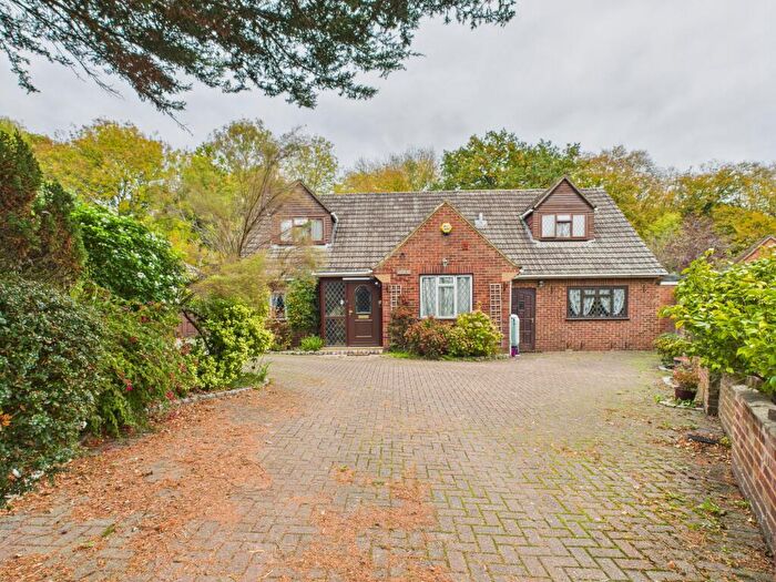 4 Bedroom Detached House For Sale In Wilfrids Wood Close, Flackwell Heath, High Wycombe, Buckinghamshire, HP10