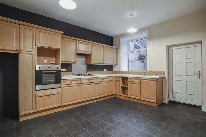 3 Bedroom House To Rent In Burnley Road, Rossendale, BB4