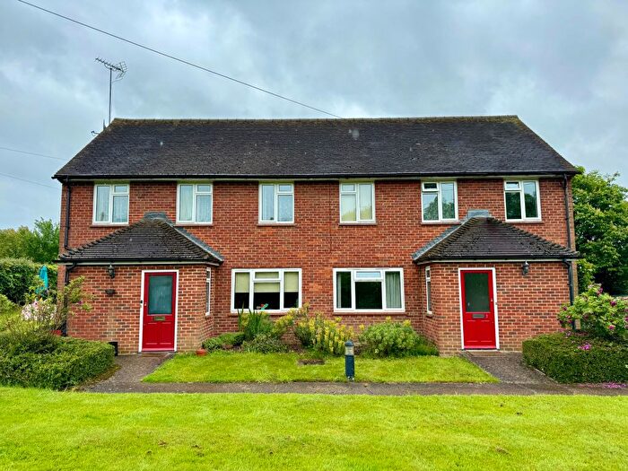 2 Bedroom Flat To Rent In Honey Lane, Hurley, Maidenhead, SL6
