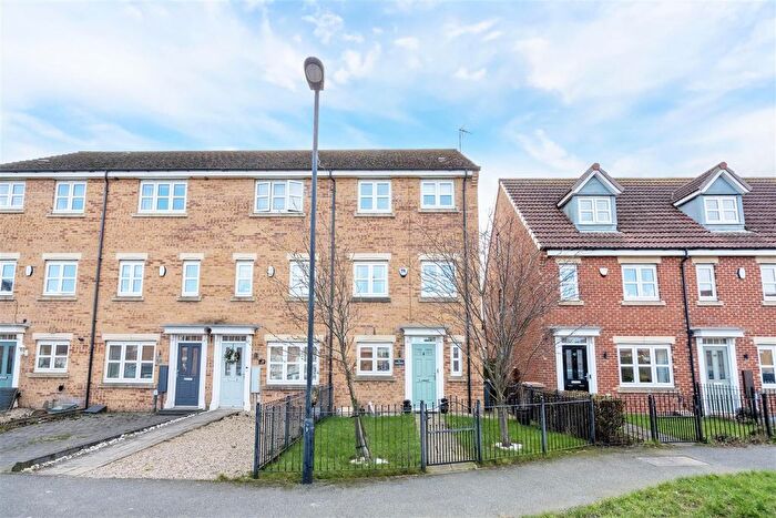 4 Bedroom End Terrace House For Sale In Dukesfield, Shiremoor, Newcastle Upon Tyne, NE27