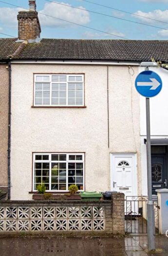 3 Bedroom Terraced House To Rent In York Road, Waltham Cross, EN8