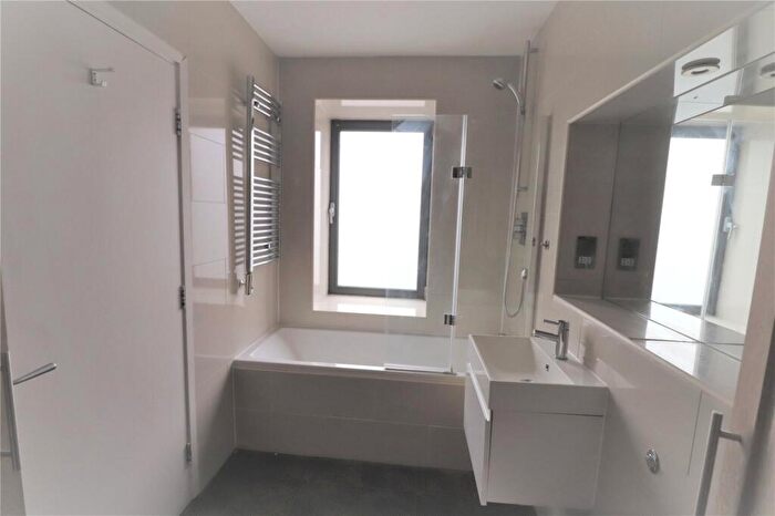 2 Bedroom Apartment To Rent In Cheapside, Liverpool, Merseyside, L2