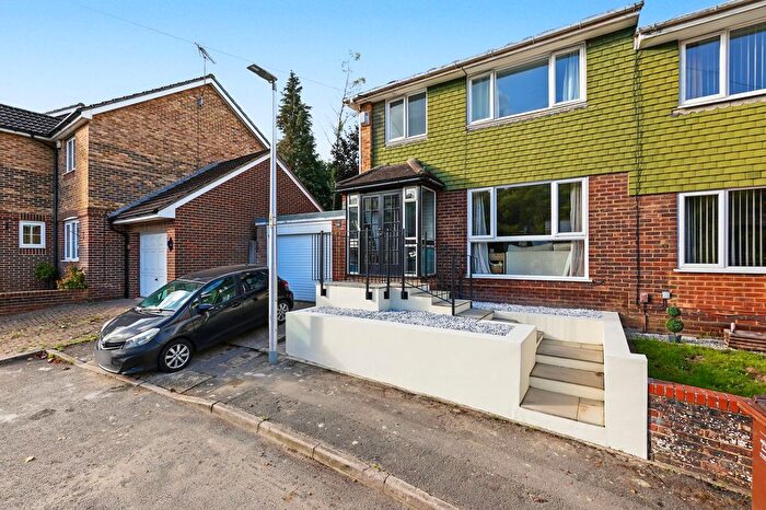3 Bedroom Semi-Detached House For Sale In Francis Drive, Chatham, ME5