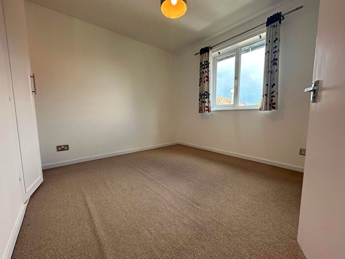 1 Bedroom Terraced House To Rent In George Green, Slough, SL3