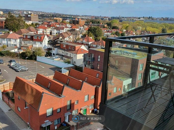 1 Bedroom Flat To Rent In Hendon Waterside, London, NW9