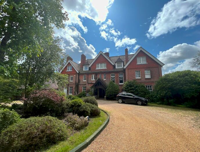 2 Bedroom Flat To Rent In Brook, Lyndhurst, SO43